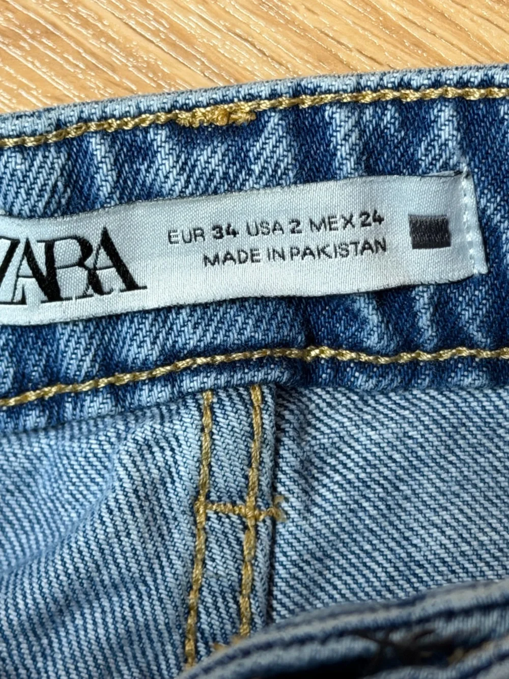 Zara Classic Straight Jeans Women’s Size 2
